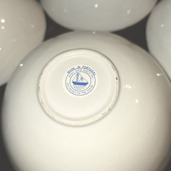 Over and Back Bowls Serving Set of 4 Portugal Embossed Leaves Fruit - Picture 6 of 8